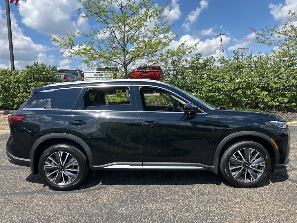 Certified 2026 INFINITI QX60 Luxe w/ Cargo Package AWD/4WD image 6