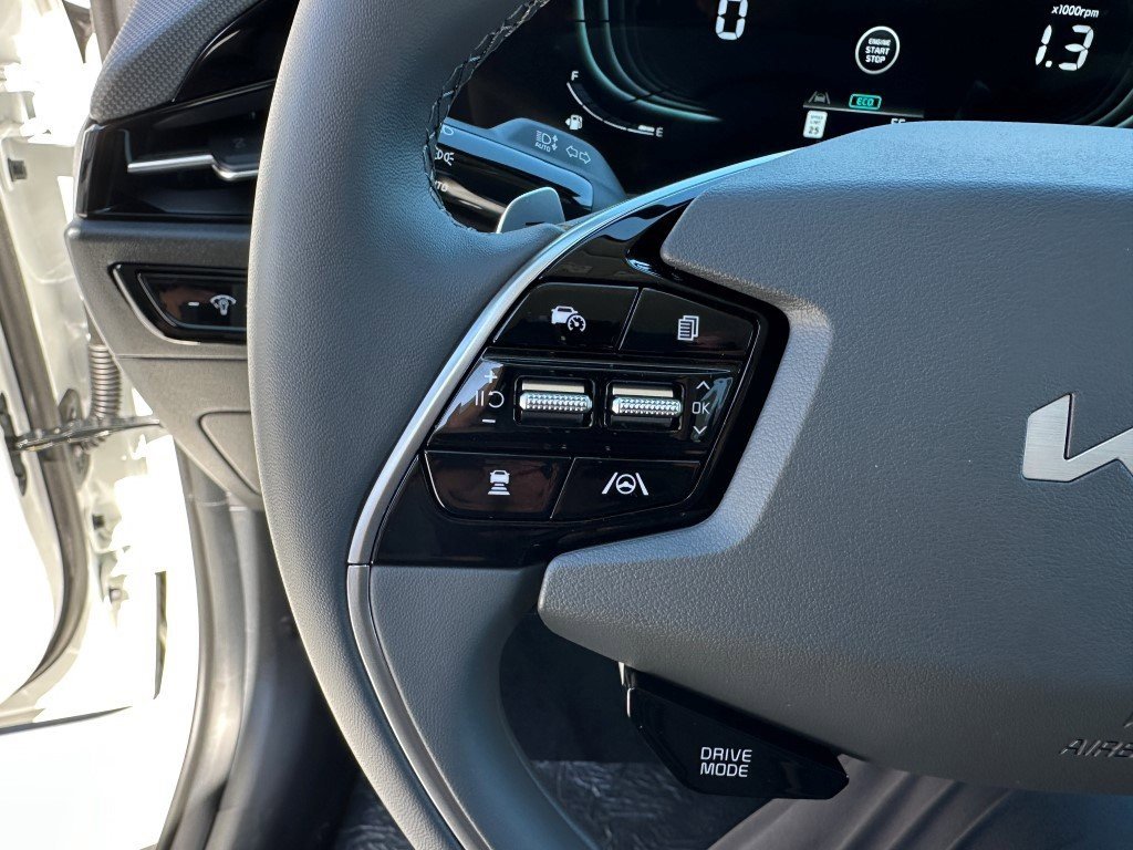 New 2025 Kia Niro EX image 23