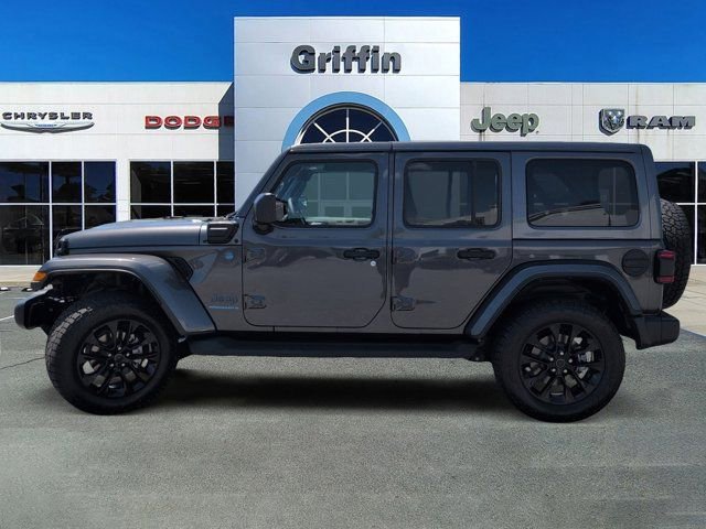 Used 2025 Jeep Wrangler Unlimited Sahara image 10