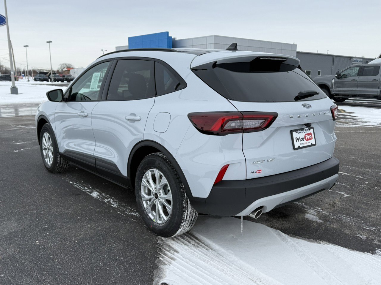 New 2026 Ford Escape Active w/ Cold Weather Package FWD image 4