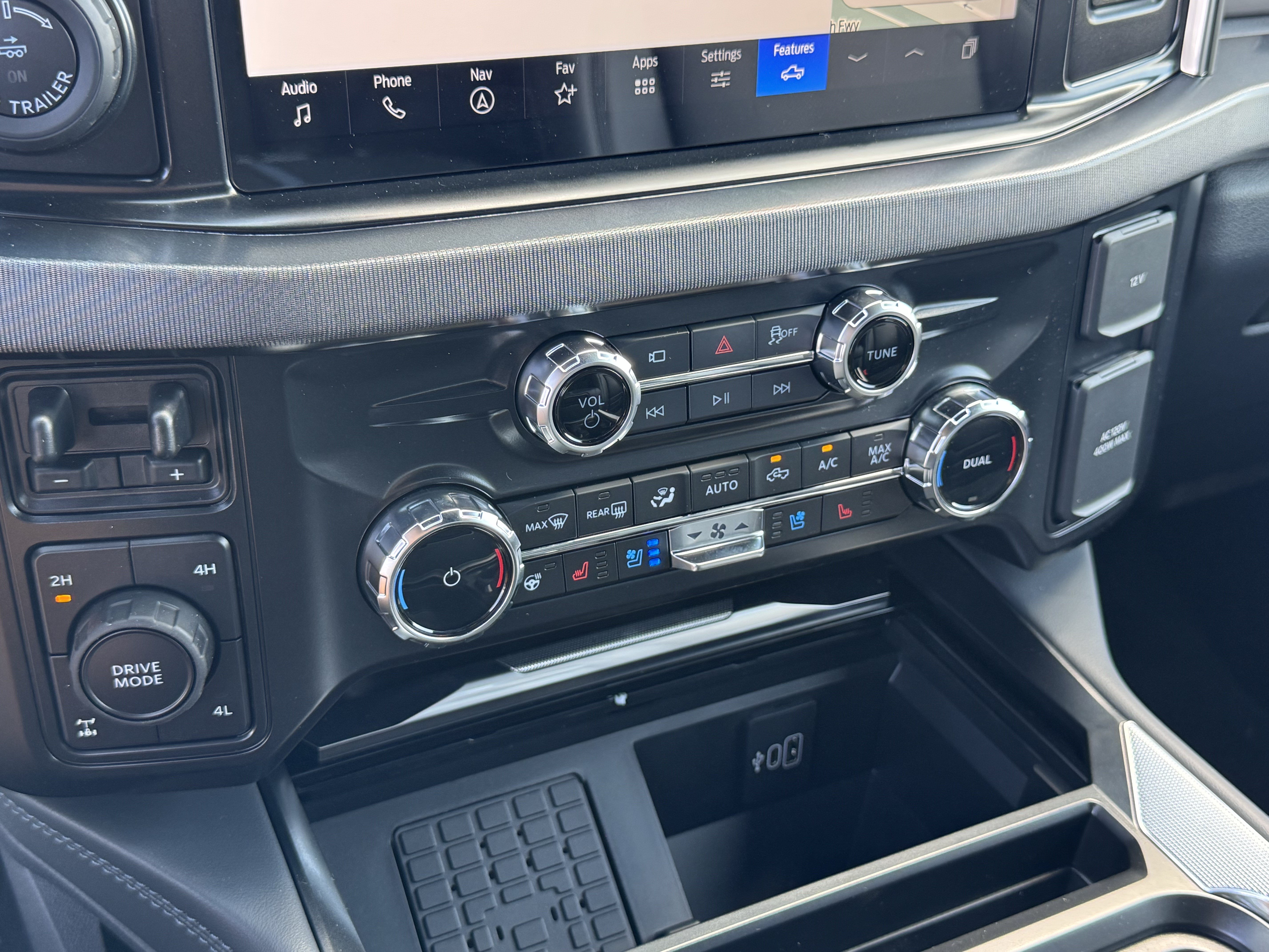 New 2026 Ford F250 Platinum AWD/4WD image 15