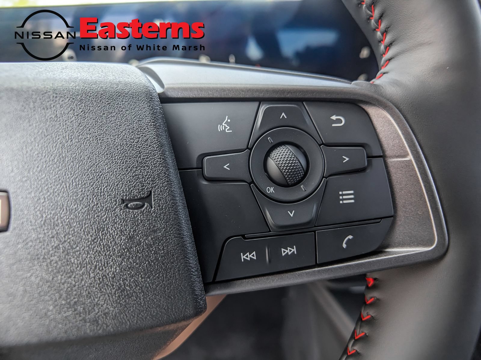 New 2026 Nissan Sentra SR w/ SR Premium Package FWD image 17