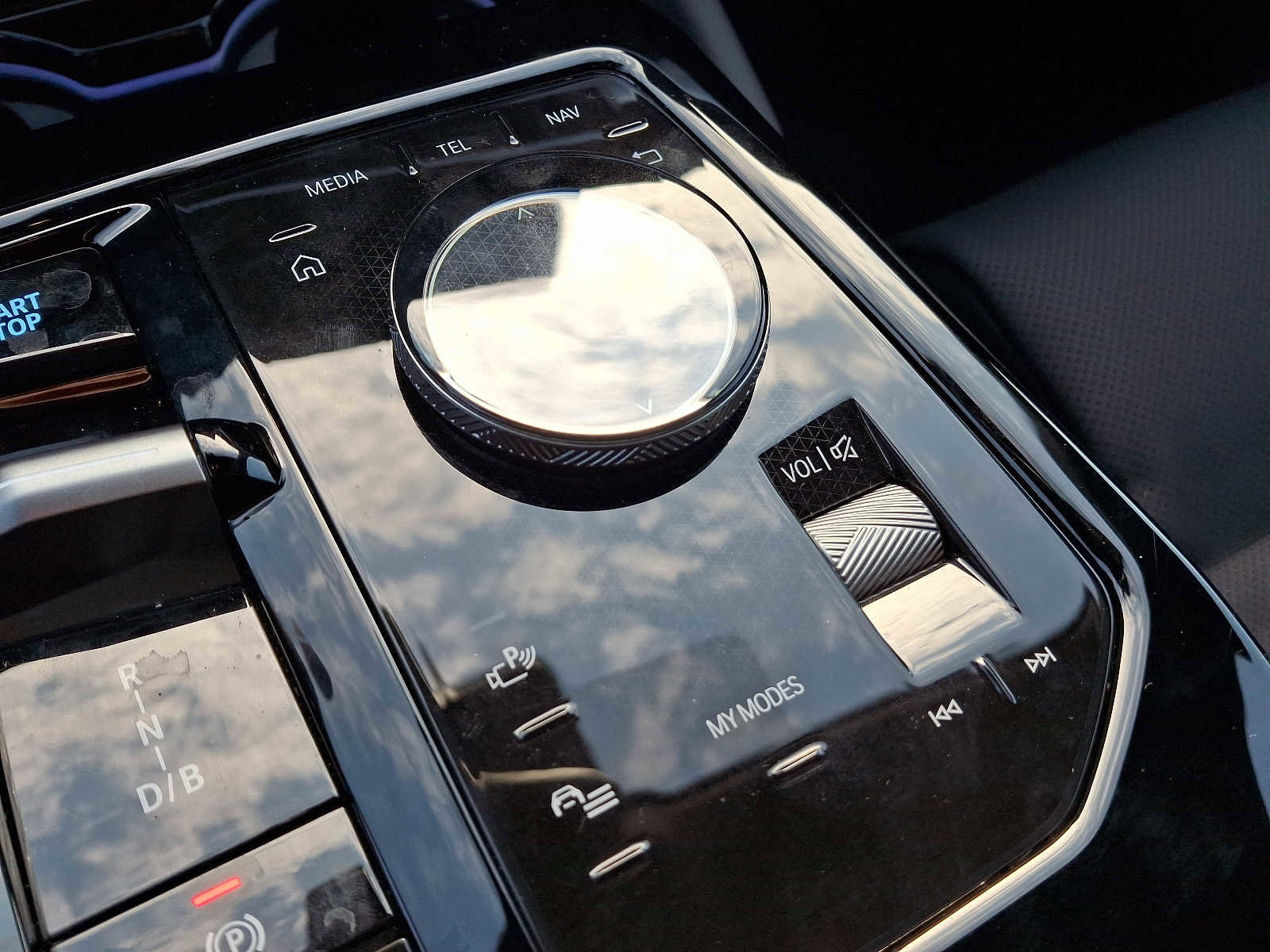 Used 2024 BMW i5 eDrive40i w/ Premium Package image 24