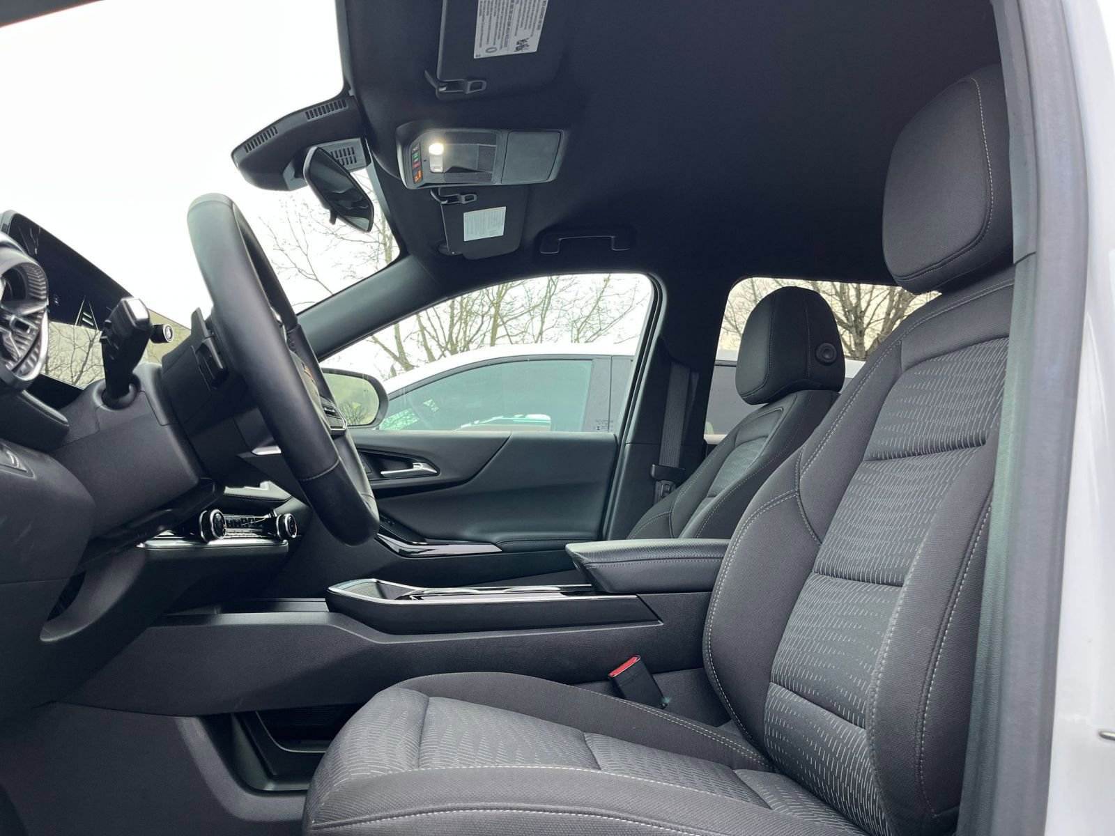 Used 2025 Chevrolet Equinox LT image 27