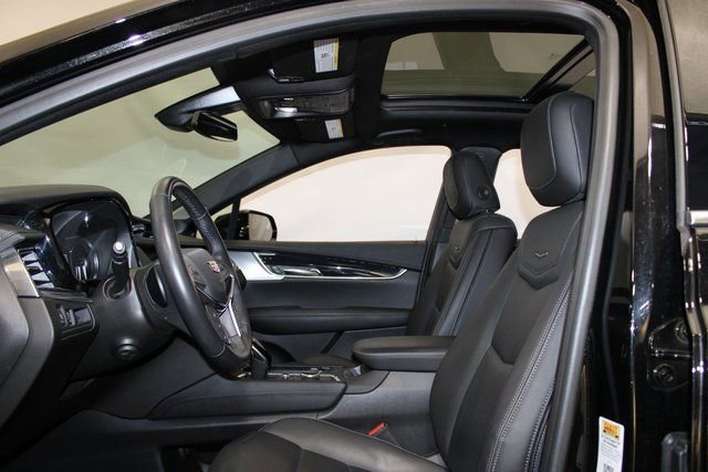 Certified 2023 Cadillac XT5 Premium Luxury w/ LPO, Floor Liner Package image 7