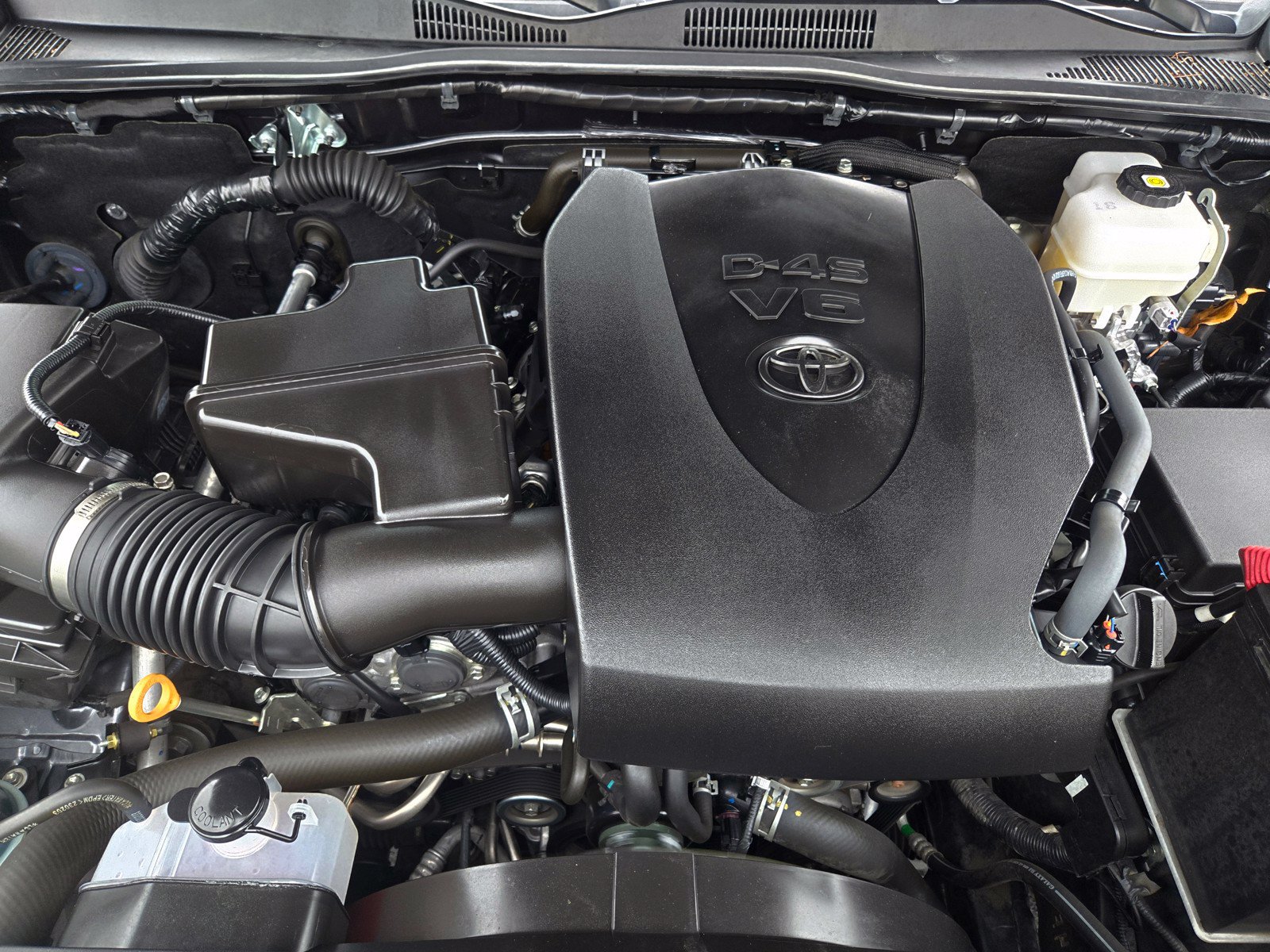 Certified 2023 Toyota Tacoma TRD Off-Road AWD/4WD image 23