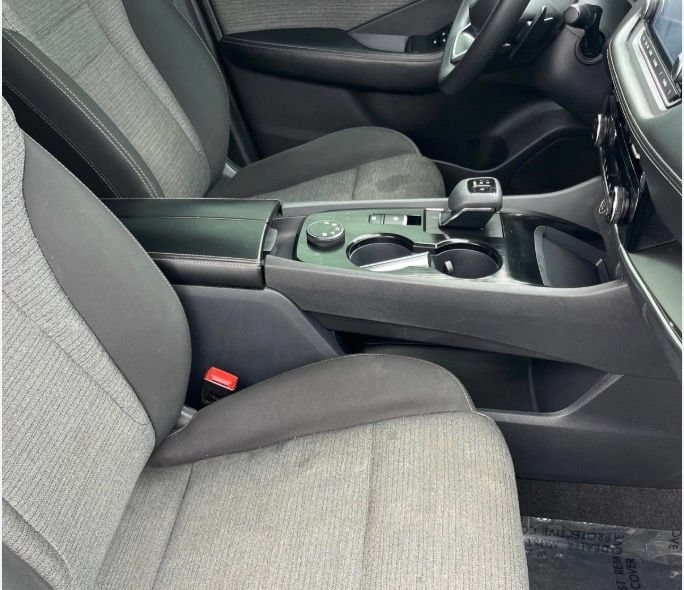 Used 2022 Nissan Rogue SV AWD/4WD image 13