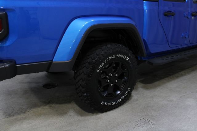 Used 2021 Jeep Gladiator Willys AWD/4WD image 24