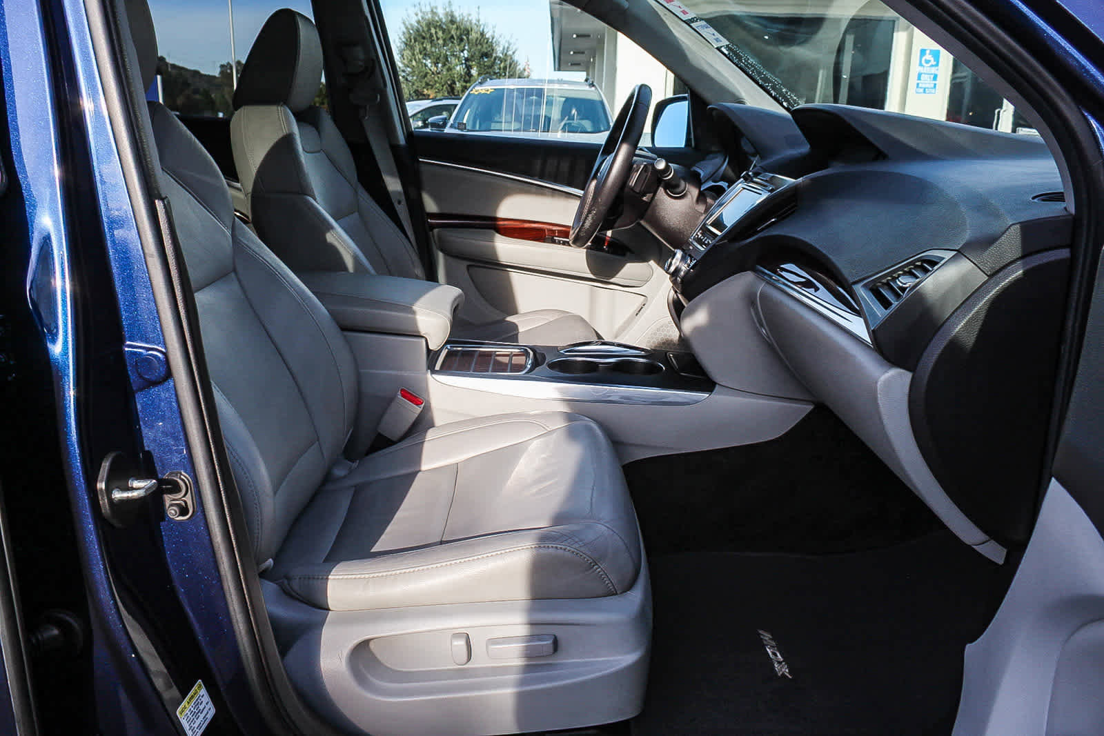 Used 2016 Acura MDX SH-AWD w/ Technology Package image 16