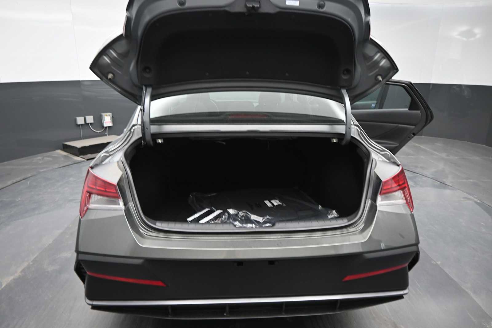 New 2026 Hyundai Elantra SEL Sport Premium FWD image 14