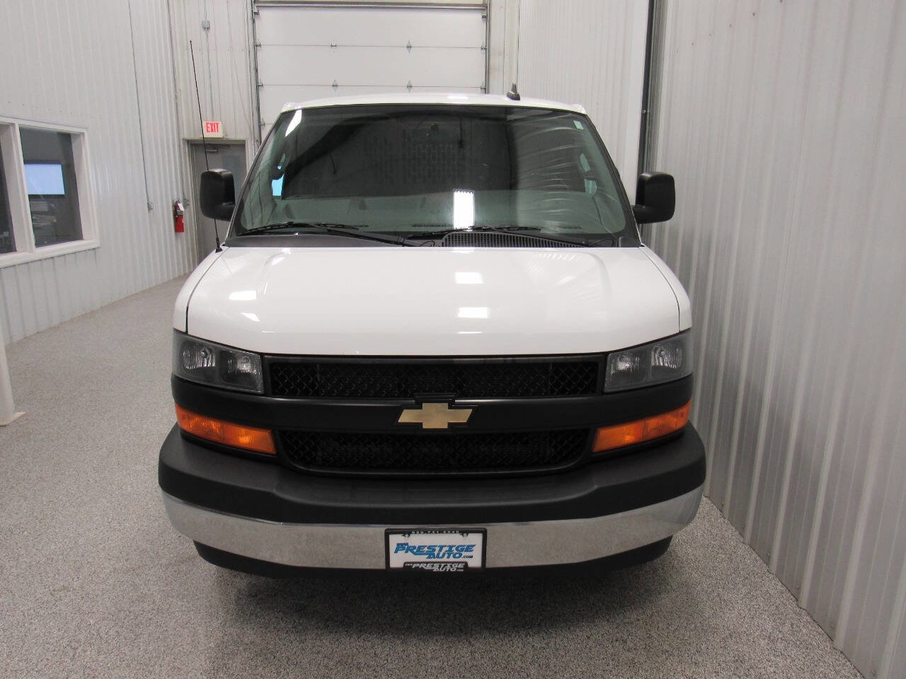 Used 2020 Chevrolet Express 3500 w/ Driver Convenience Package image 9