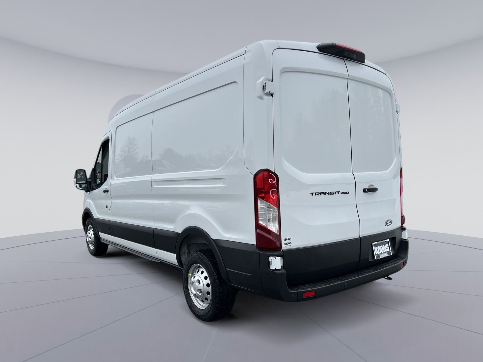 New 2026 Ford Transit 250 148 Medium Roof w/ Load Area Protection Package RWD image 4