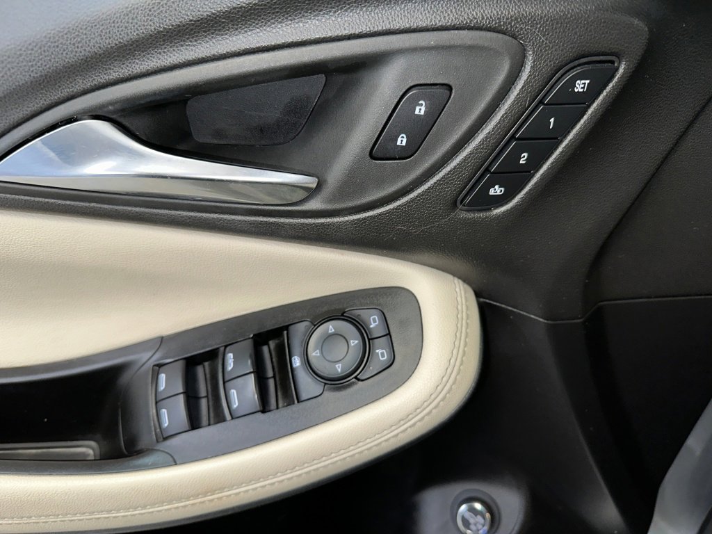 Certified 2023 Buick Encore GX Essence w/ Experience Buick Package image 6