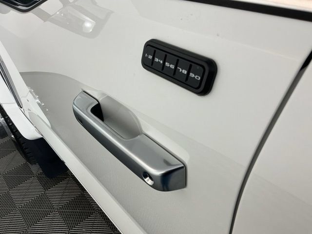 Used 2025 Ford F450 Platinum w/ Platinum Plus Package AWD/4WD image 14