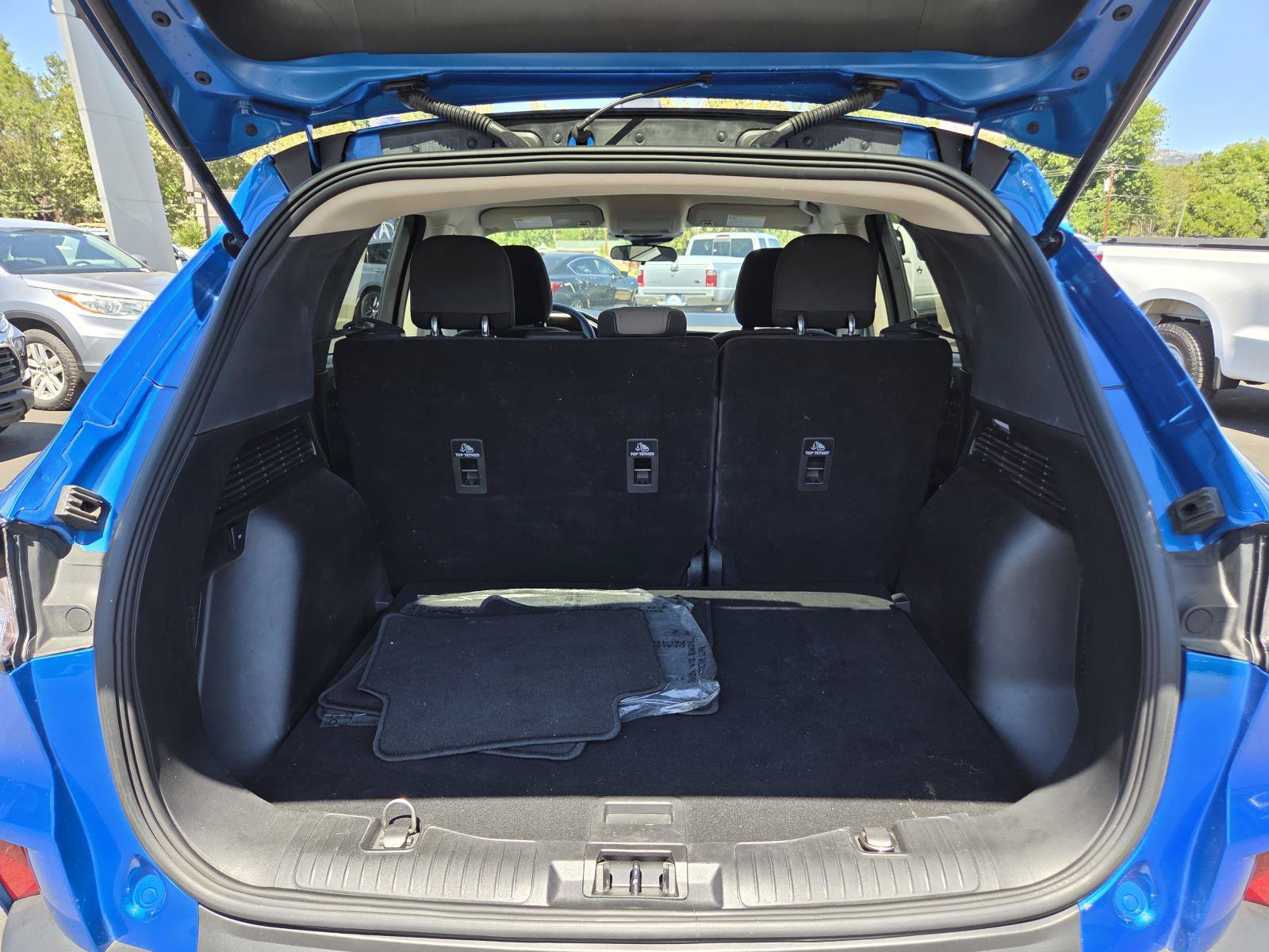 Used 2020 Ford Escape SE FWD image 17