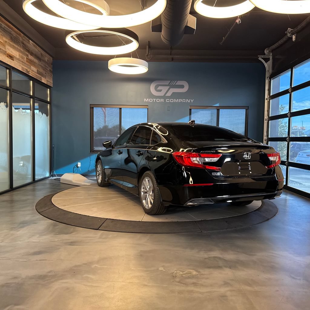 Used 2018 Honda Accord LX image 5
