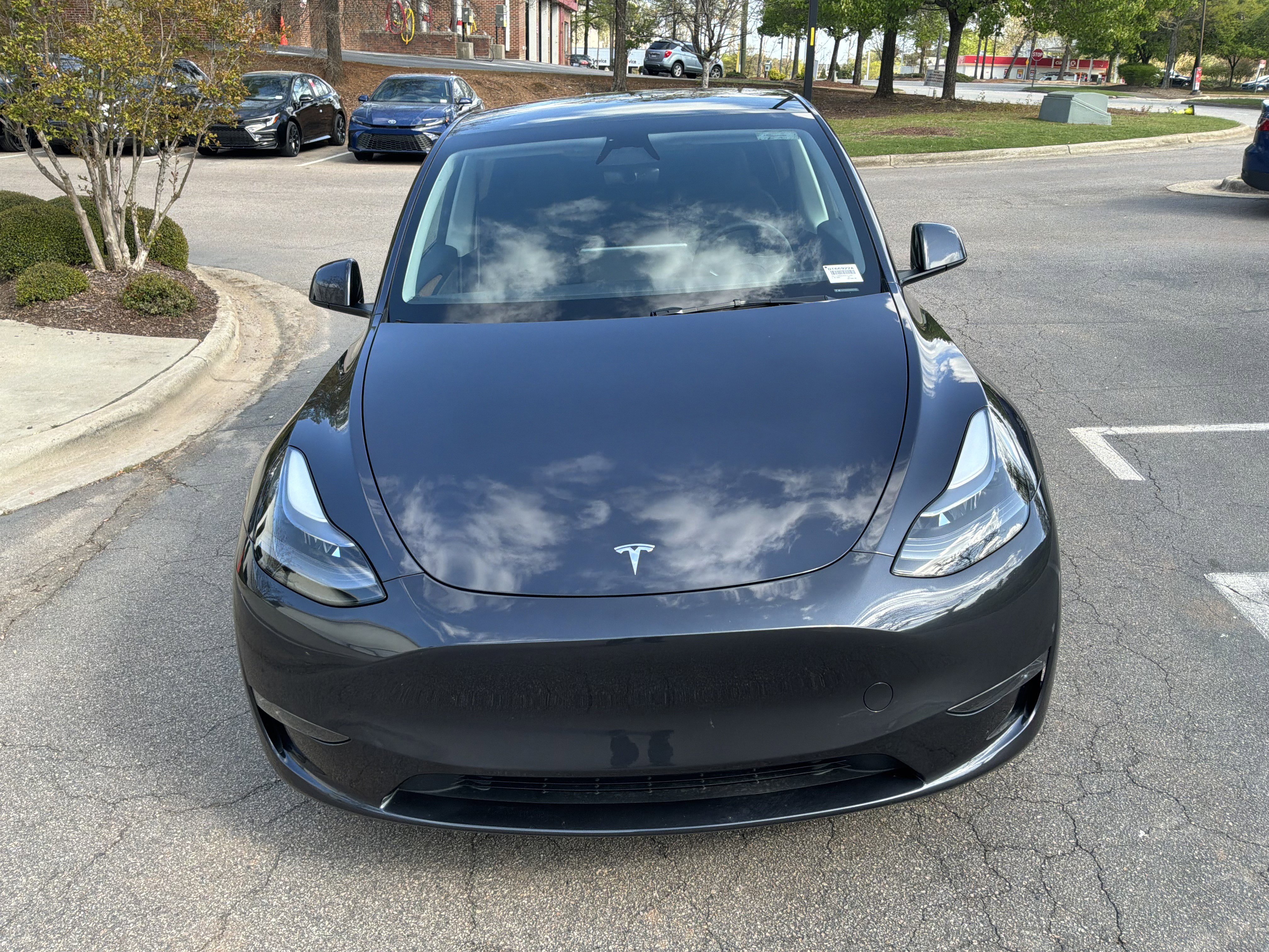 Used 2024 Tesla Model Y Long Range image 3