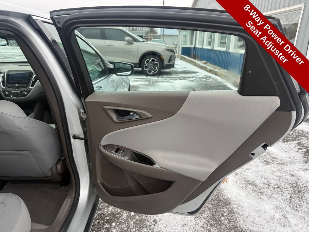 Used 2021 Chevrolet Malibu LT image 33