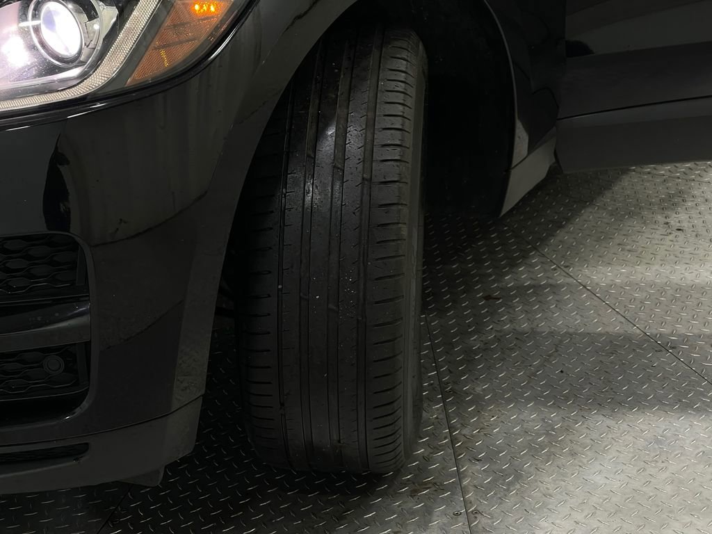 Used 2020 Jaguar F-PACE Prestige image 37