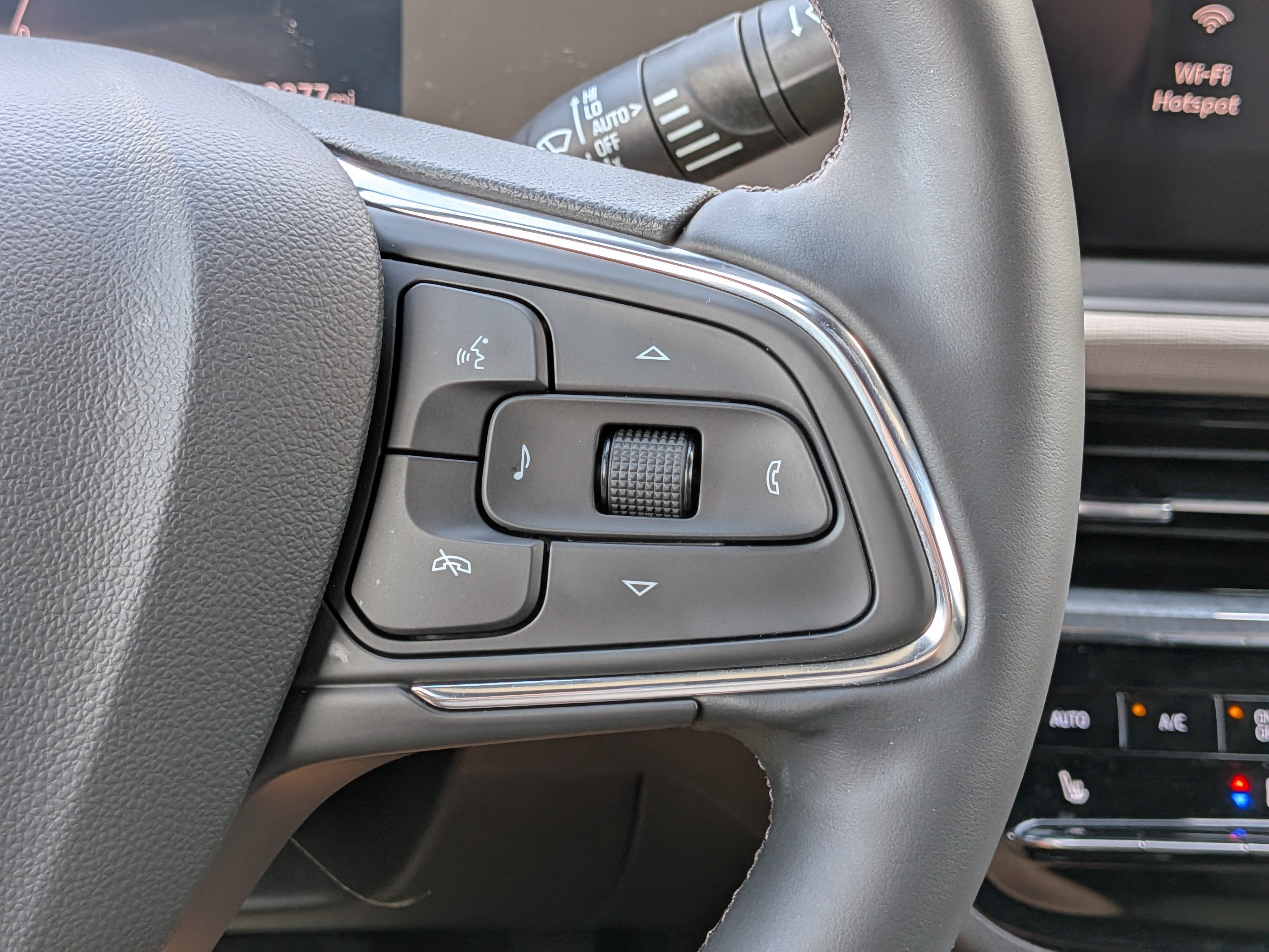 Used 2025 Buick Envista Avenir FWD image 26