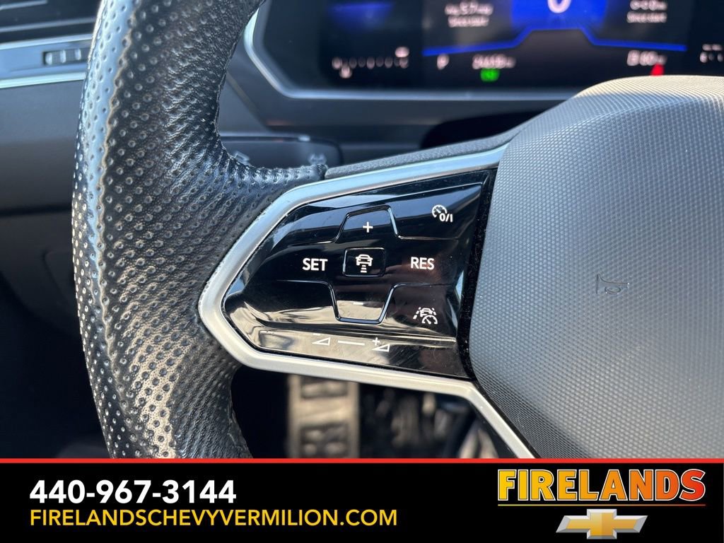Used 2023 Volkswagen Tiguan SE R-Line image 18