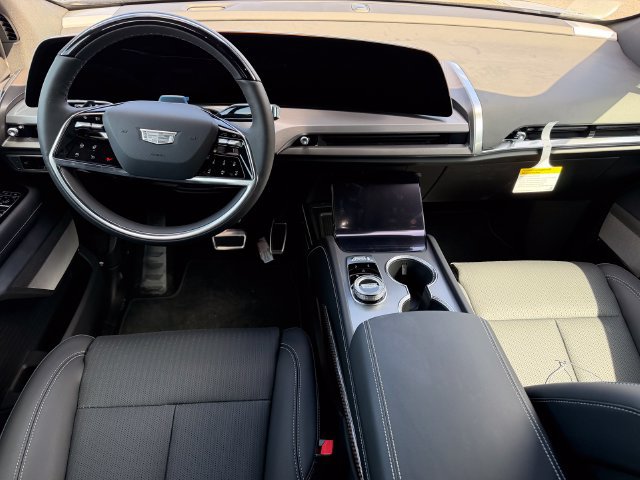 New 2027 Cadillac Vistiq Luxury AWD/4WD image 11