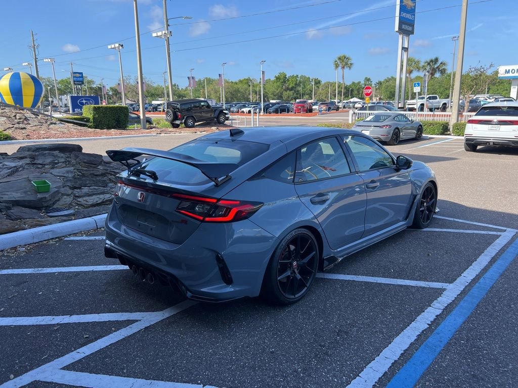 Used 2024 Honda Civic Type R image 3
