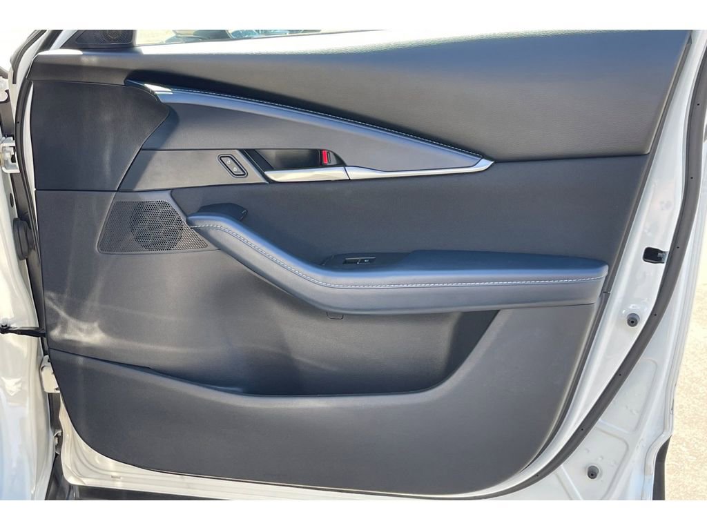 Used 2021 MAZDA CX-30 FWD 2.5 S image 21