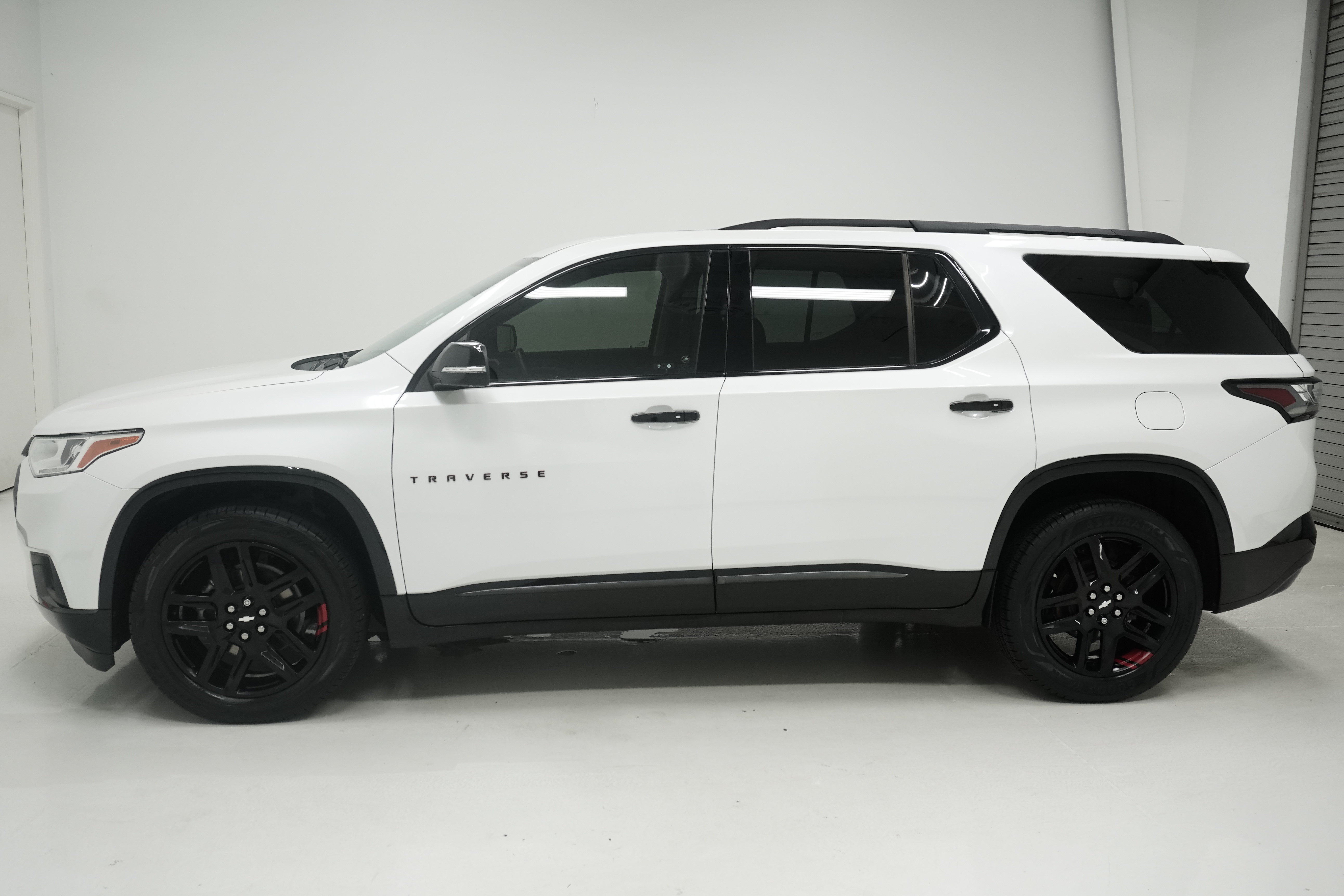 Used 2021 Chevrolet Traverse Premier w/ Redline Edition FWD image 7