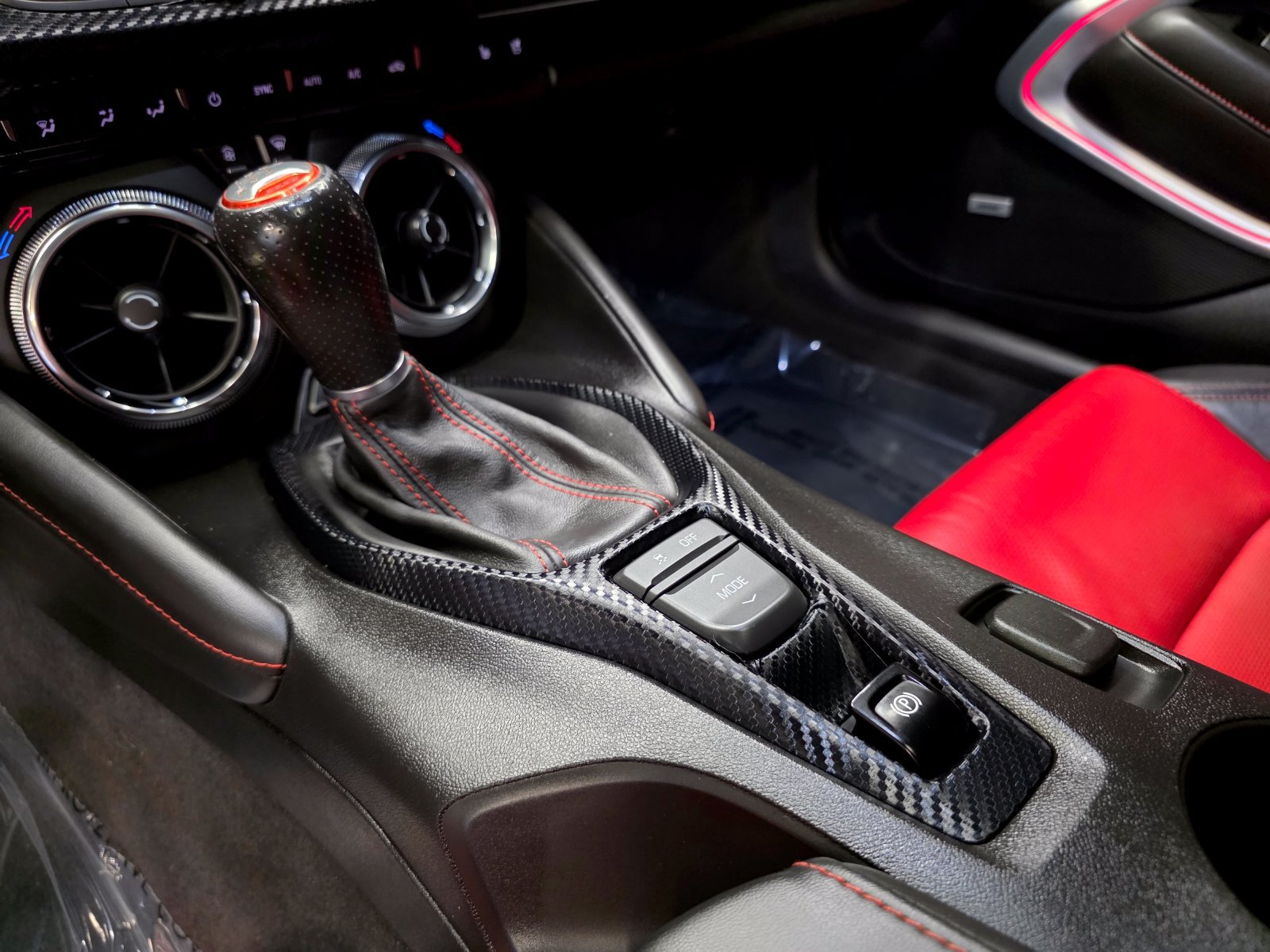 Used 2018 Chevrolet Camaro SS RWD image 30