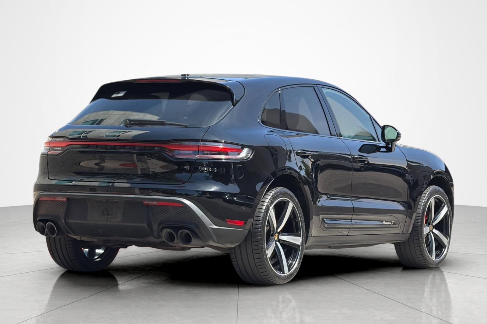 Used 2022 Porsche Macan S w/ Premium Package Plus AWD/4WD image 5