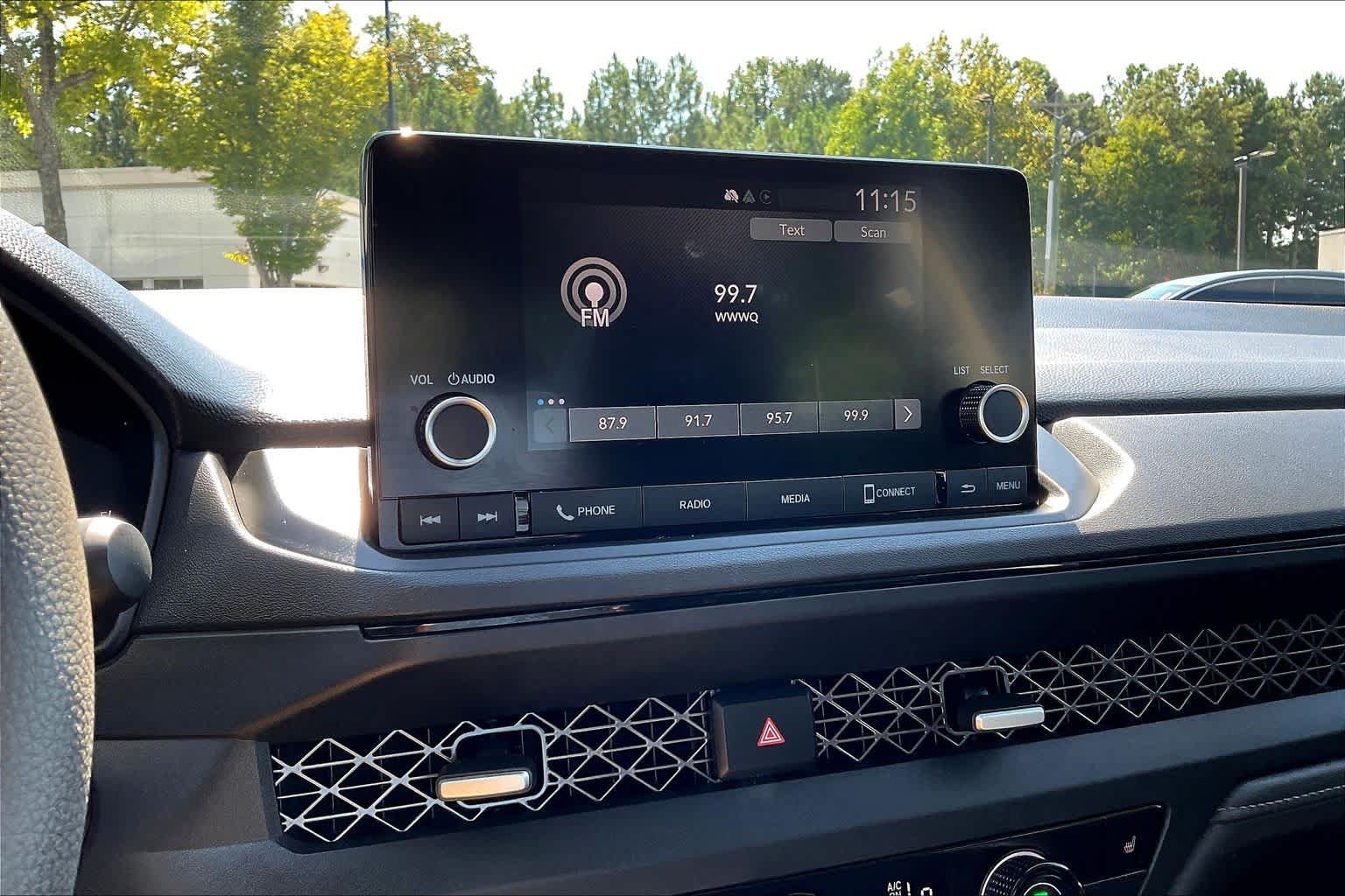 Used 2025 Honda Accord SE image 32