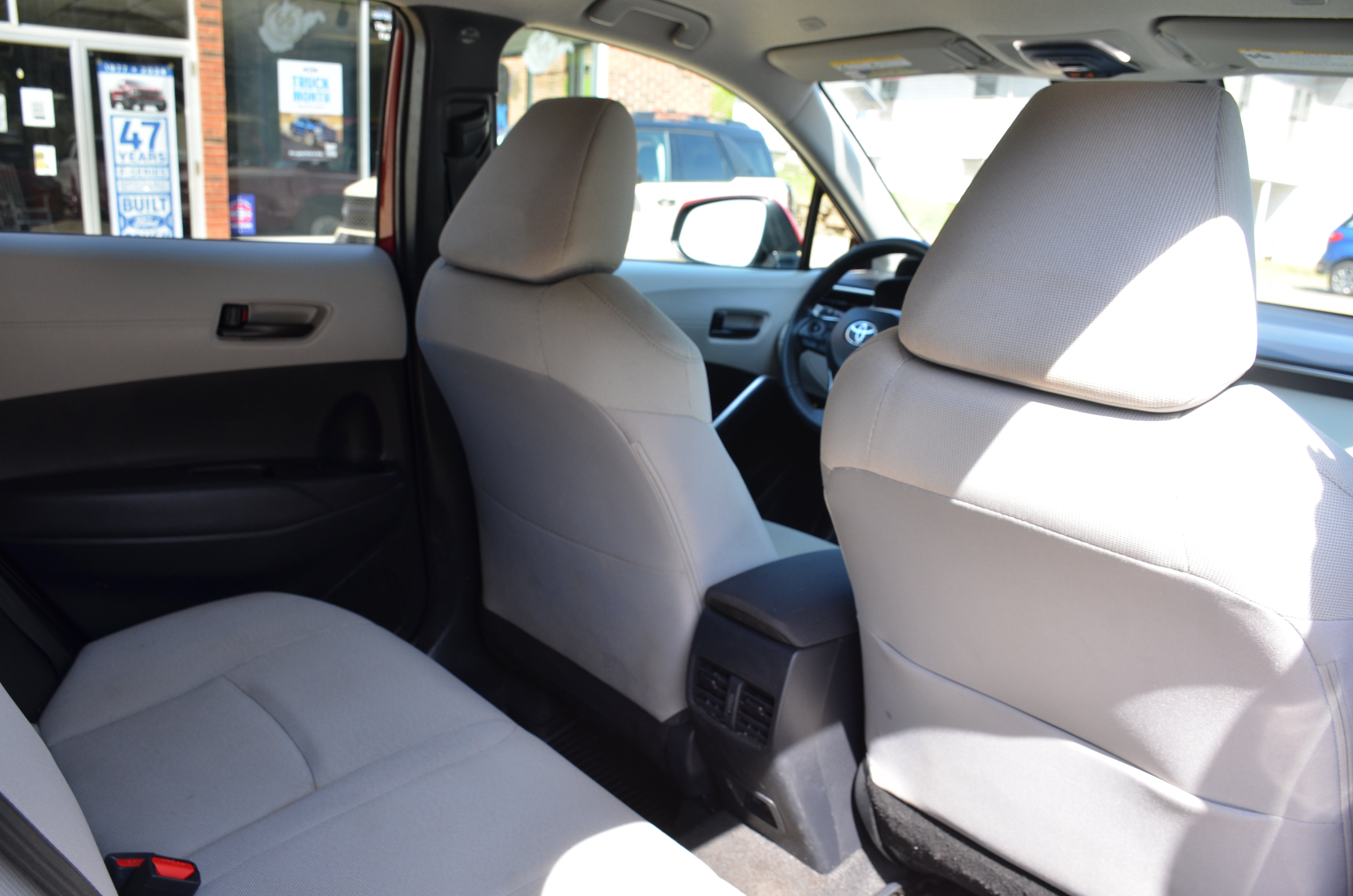 Used 2024 Toyota Corolla Cross LE AWD/4WD image 23