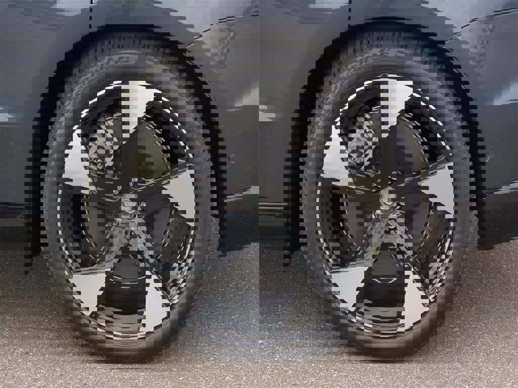 New 2025 Volvo EX90 Ultra w/ Protection Package Premier image 13