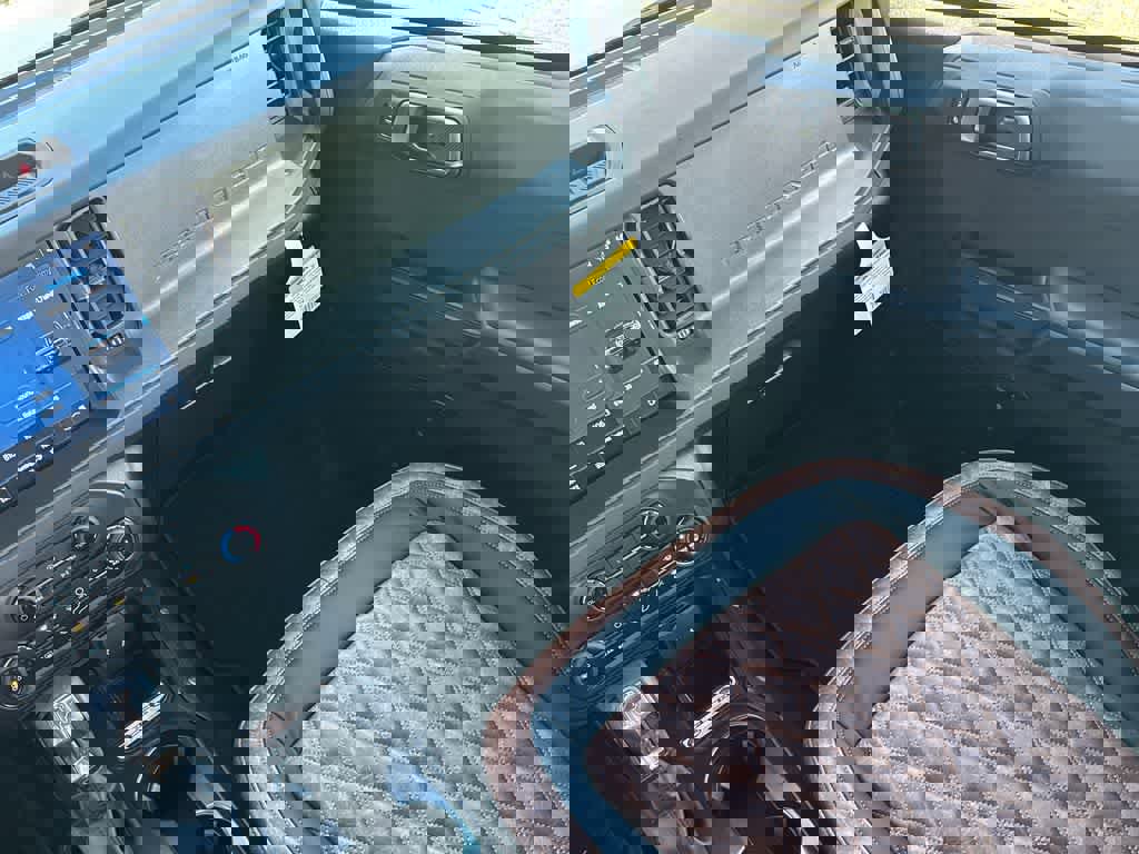 New 2025 Ford Bronco 4-Door image 20