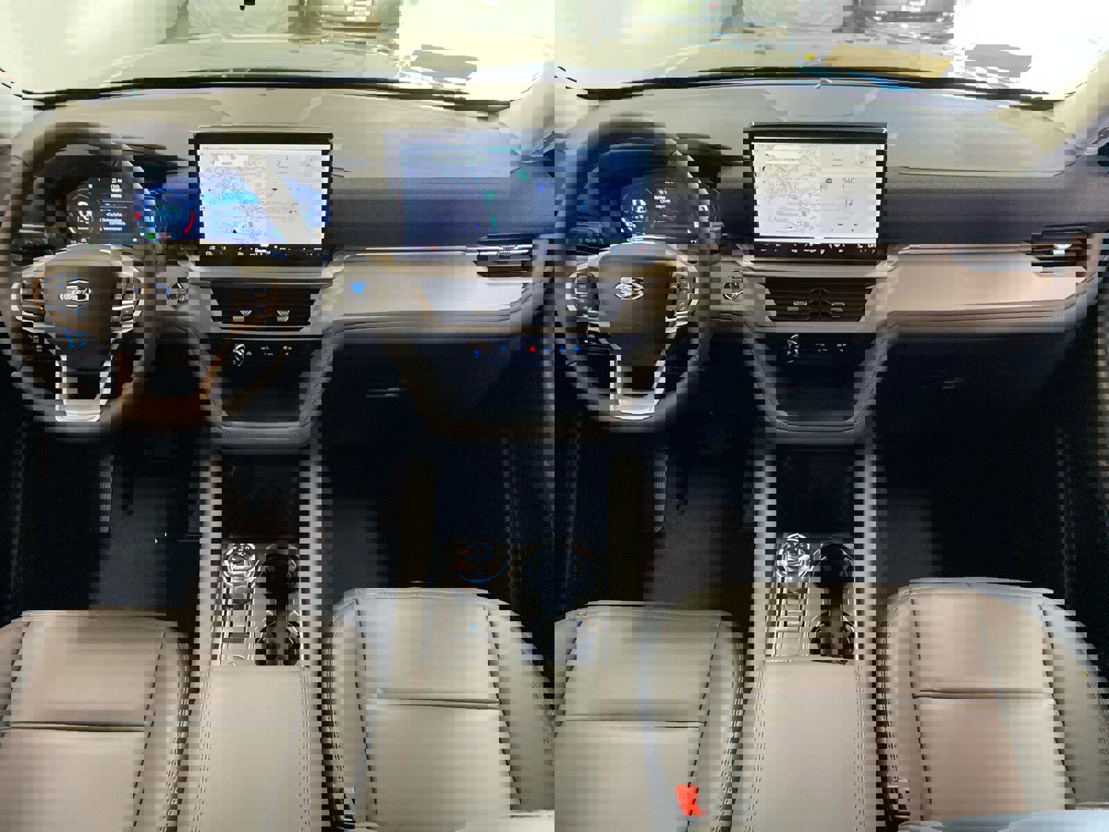 New 2026 Ford Explorer Active w/ Active Comfort Package image 36