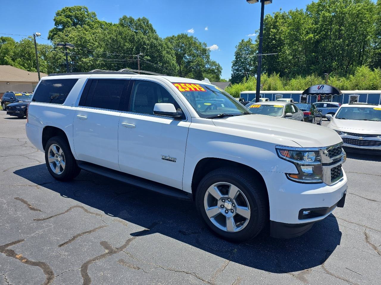 Used 2020 Chevrolet Suburban LT w/ Texas Edition Package AWD/4WD image 3