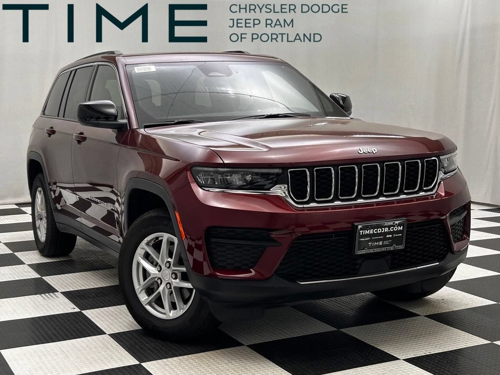 Used 2025 Jeep Grand Cherokee Laredo X w/ Trailer Tow Package AWD/4WD image 1