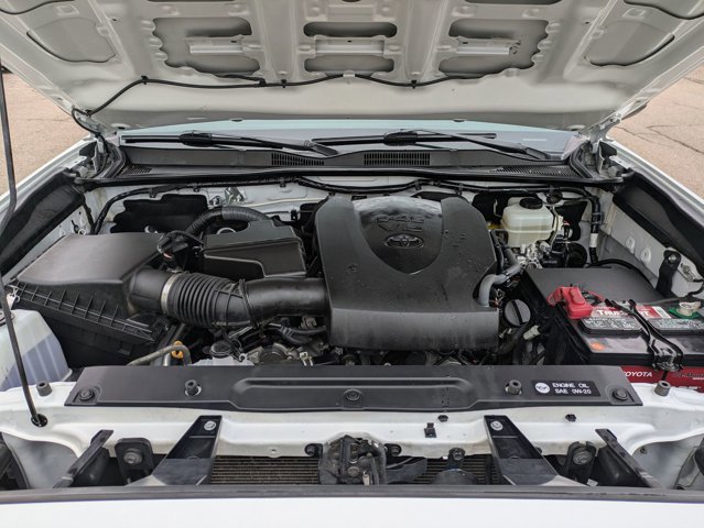 Used 2017 Toyota Tacoma TRD Off-Road AWD/4WD image 24