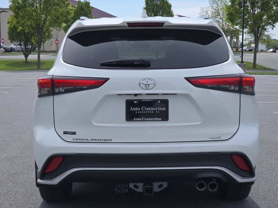 Used 2021 Toyota Highlander XSE AWD/4WD image 7