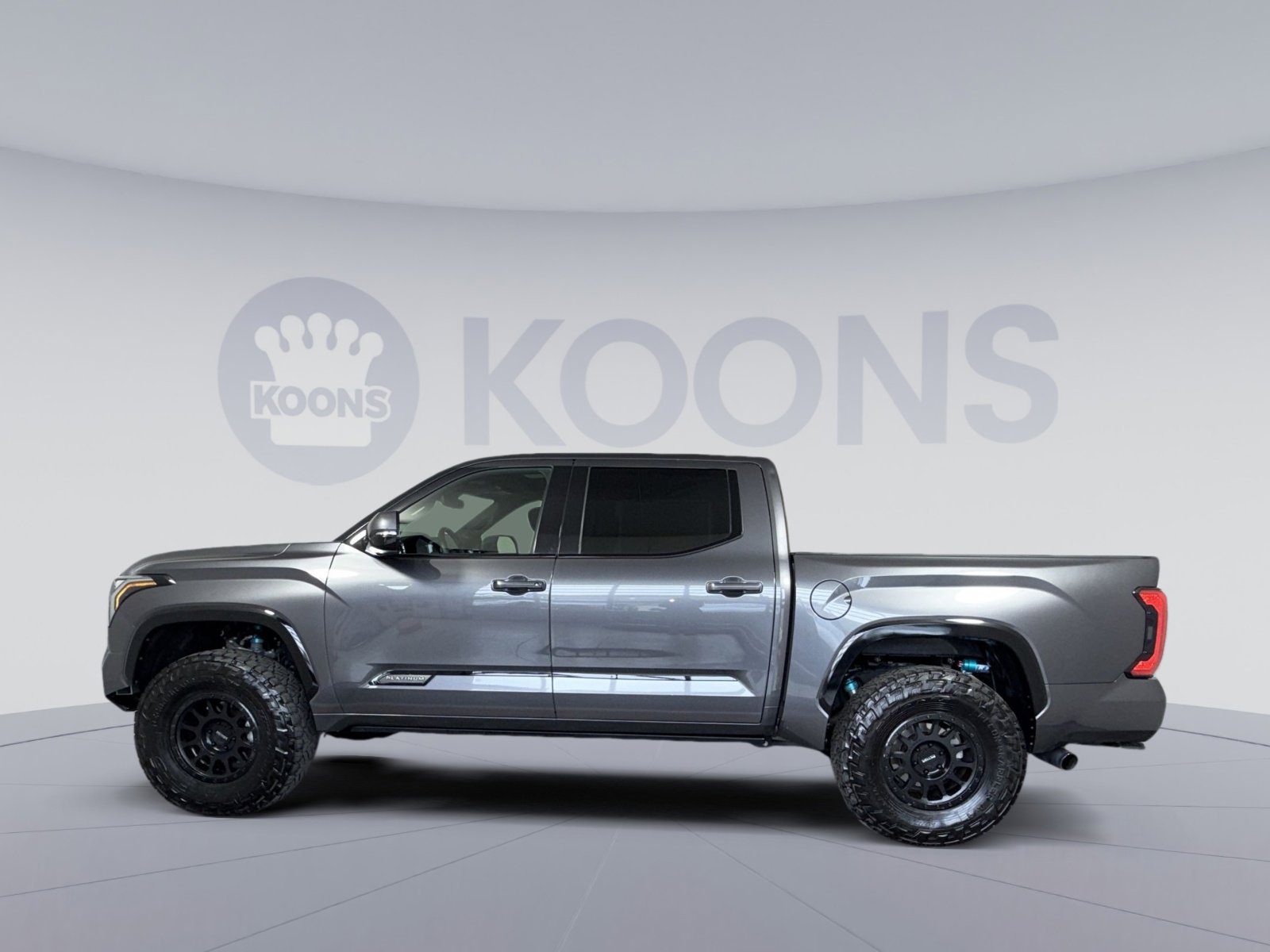 Used 2023 Toyota Tundra Platinum w/ Advanced Package AWD/4WD image 2