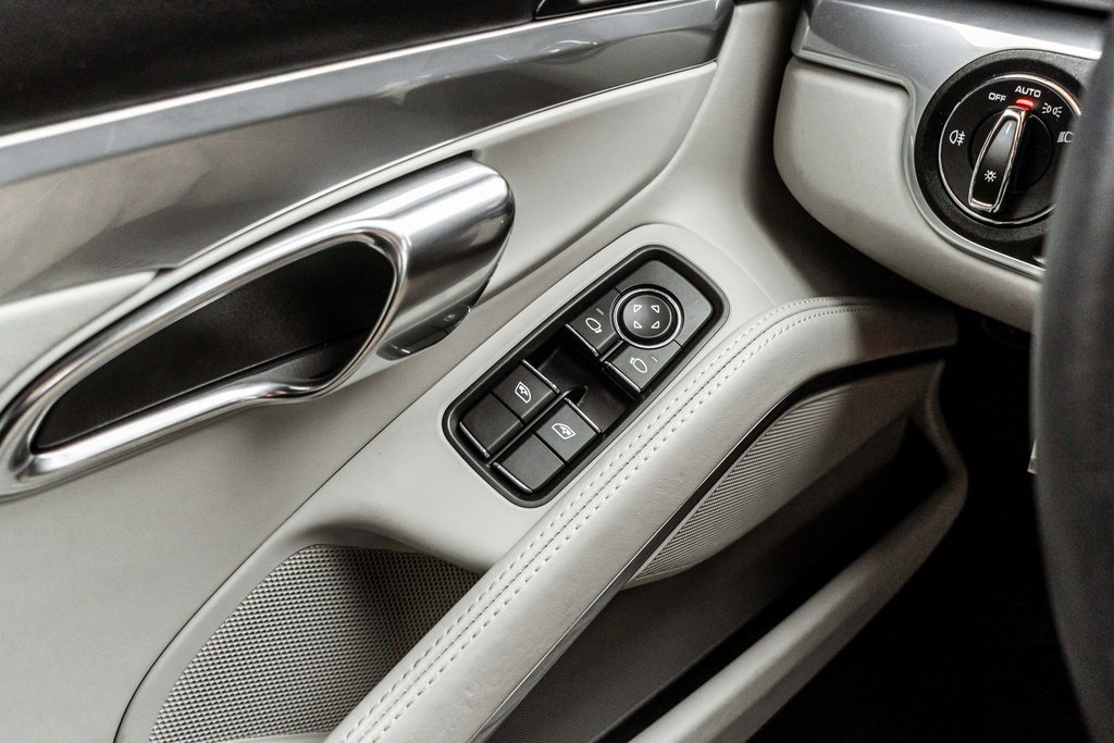 Used 2017 Porsche 718 Cayman image 14