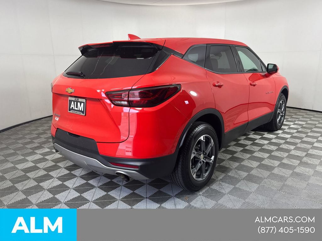Used 2025 Chevrolet Blazer LT FWD image 6