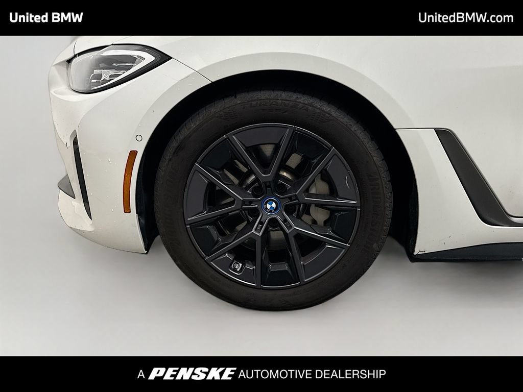 Used 2023 BMW i4 eDrive40 RWD image 2
