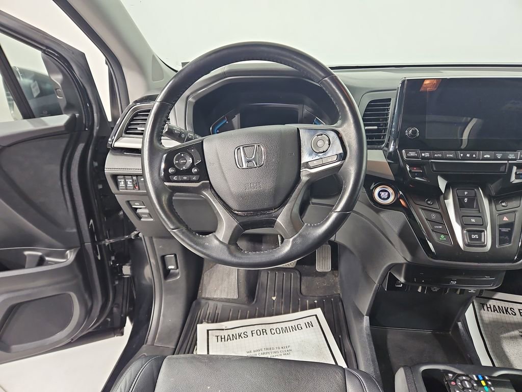 Used 2023 Honda Odyssey Touring image 13