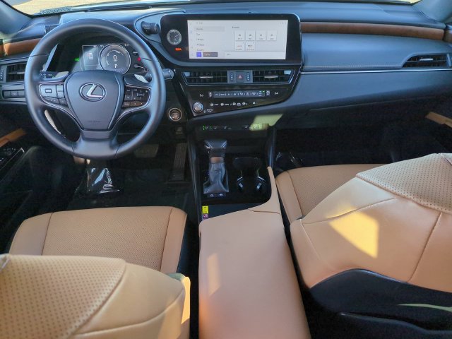 Used 2025 Lexus ES 300h w/ Premium Package FWD image 28