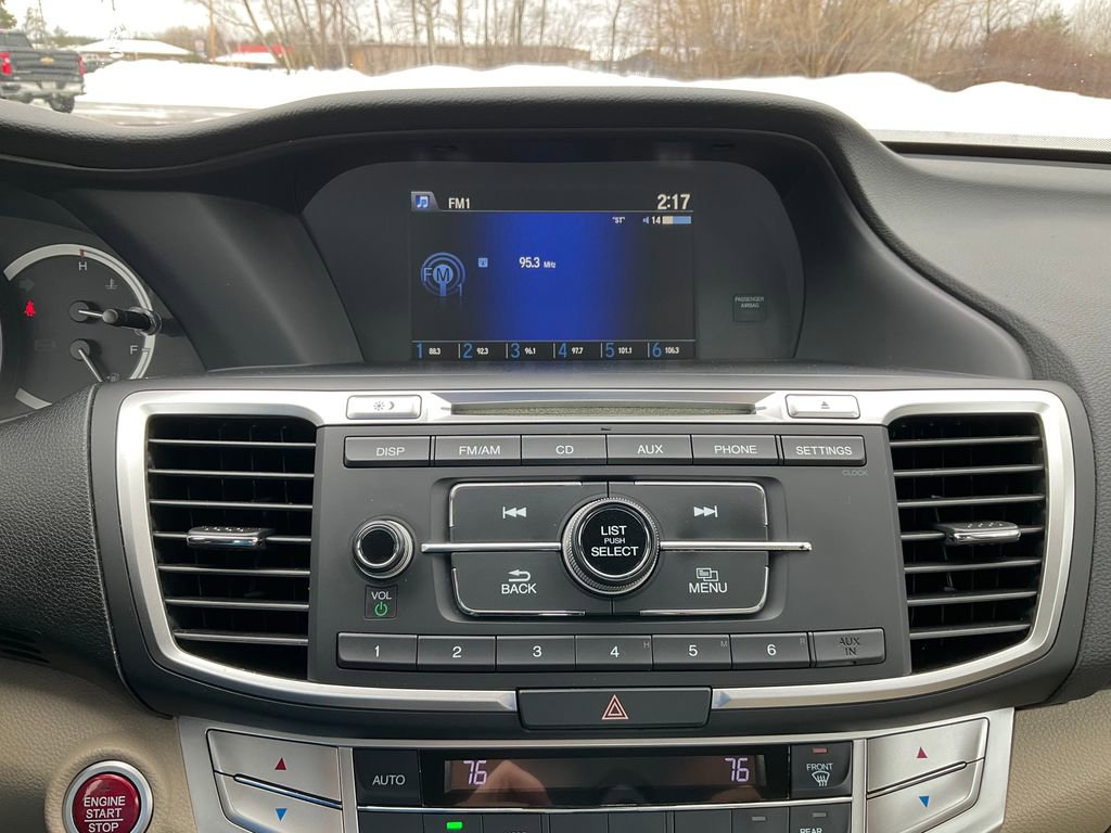 Used 2015 Honda Accord EX image 12