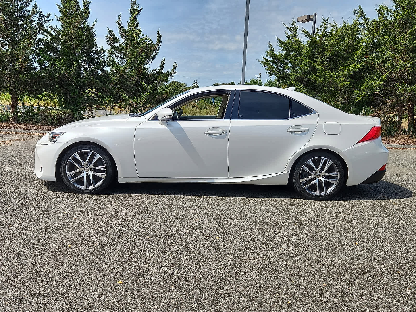 Used 2020 Lexus IS 300 AWD image 8