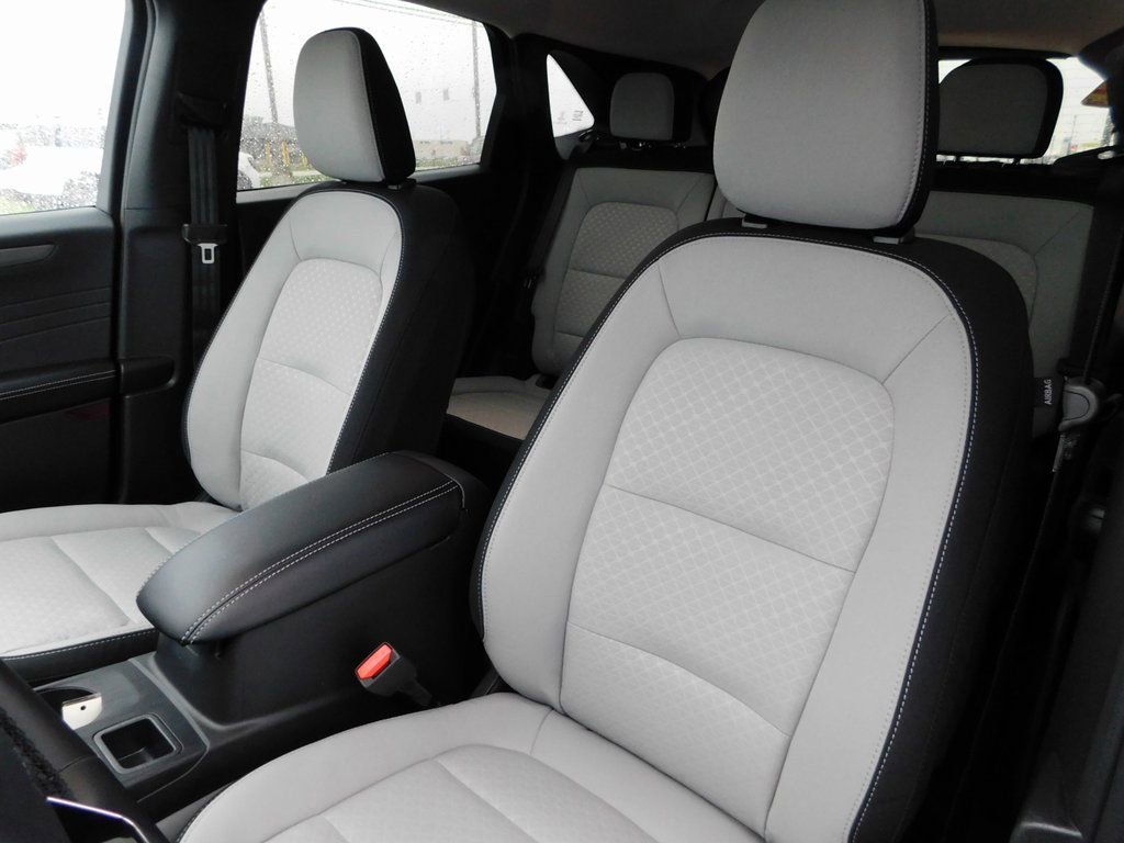 New 2026 Ford Escape Active w/ Active Premium Tech Pack image 15