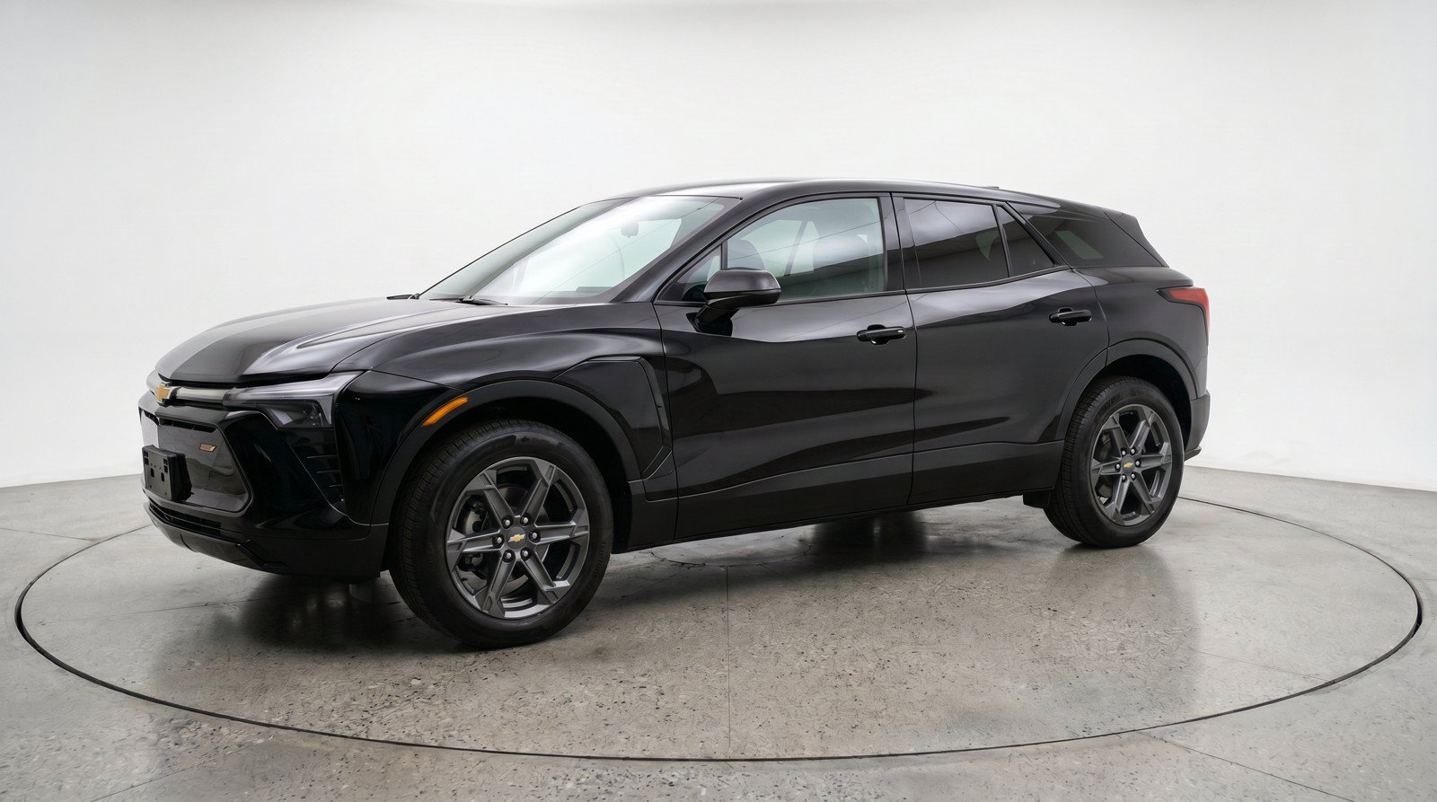 Used 2025 Chevrolet Blazer LT FWD image 3